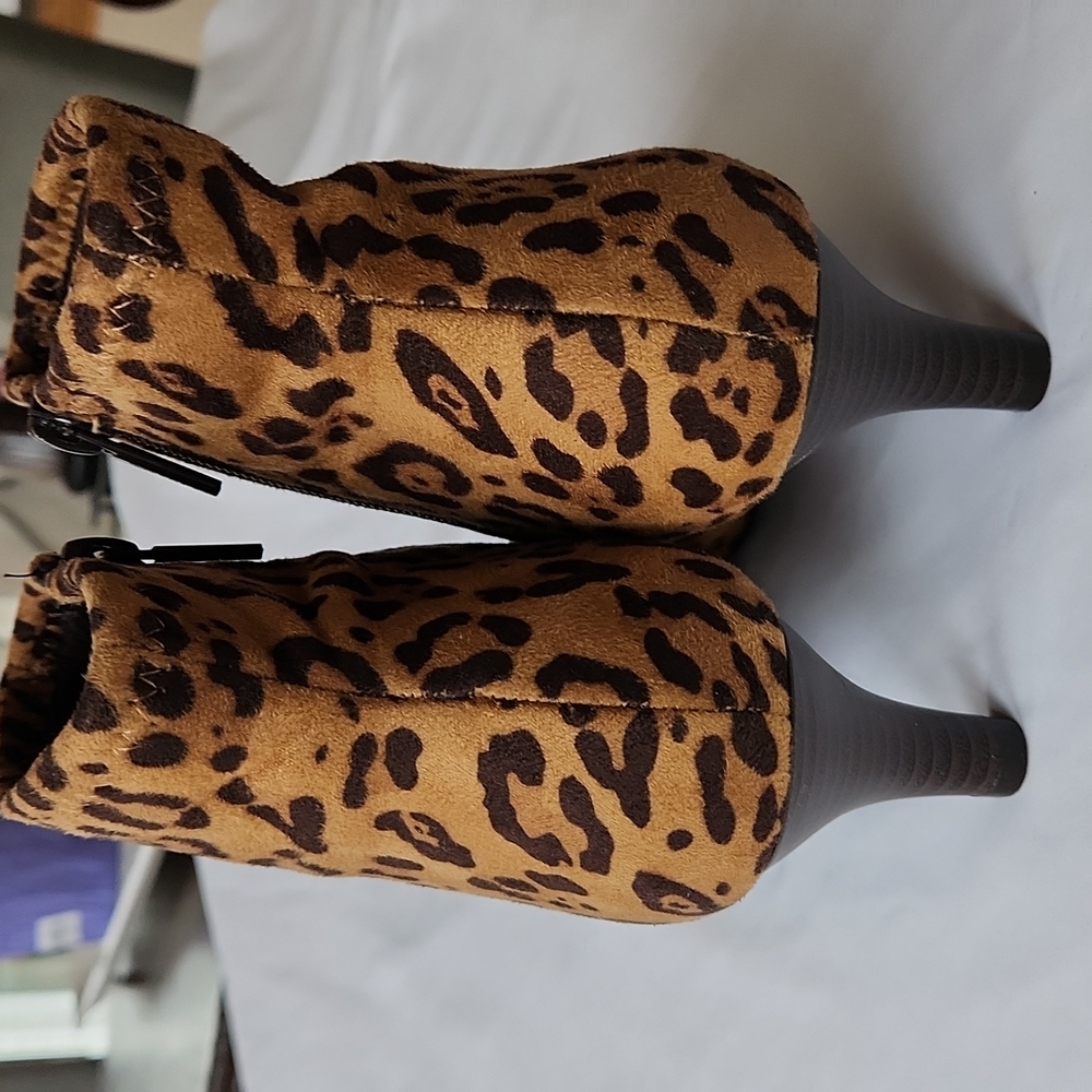 NEW! Impo Naima Animal Print Stretch Bootie, 6 - Picture 4 of 11